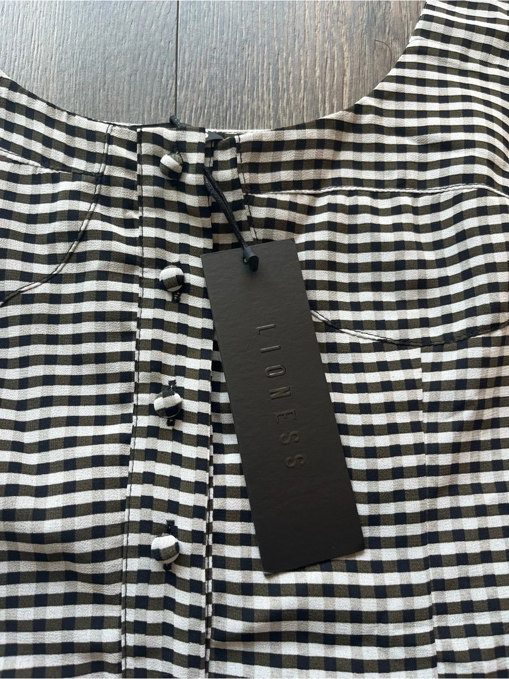 Lioness Gingham Romper - Picture 4 of 13